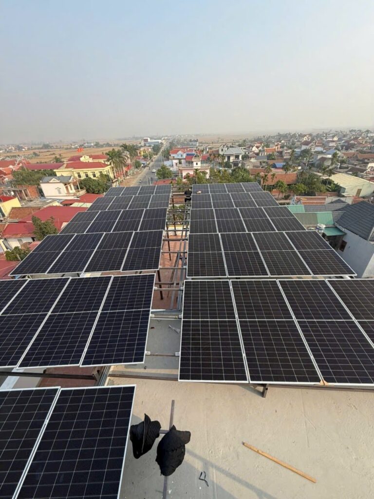 thi công điện mặt trời